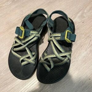 Chacos Womens size 6.5